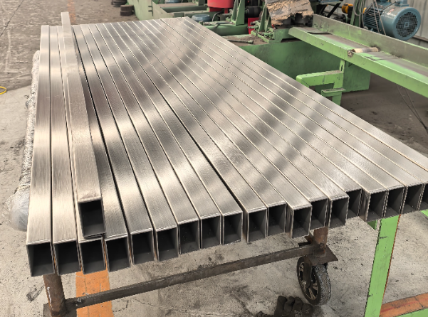 海东建筑工程行业用不锈钢无缝钢管